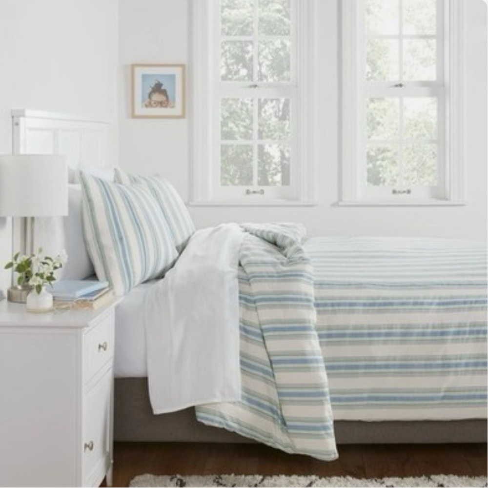 Room Essentials ONE PIECE Striped Cotton Blend Duvet Cover (shams NOT included)